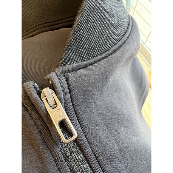 LULULEMON XXL Black Soft Shell Vented Commute 1/4 Zip Jacket Reflective Flap - Picture 8 of 8